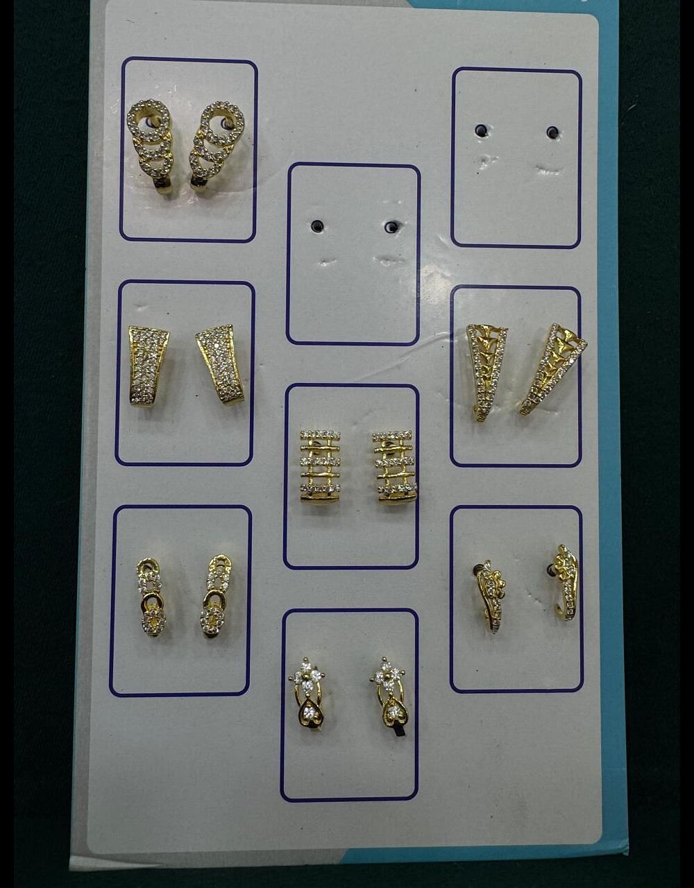 SILVER J GOLD COLORING STUD  