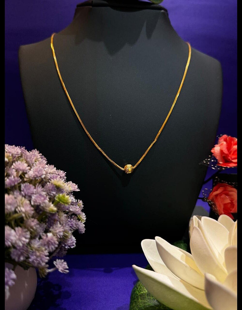 WOMEN 1 BALL NECKLACE  