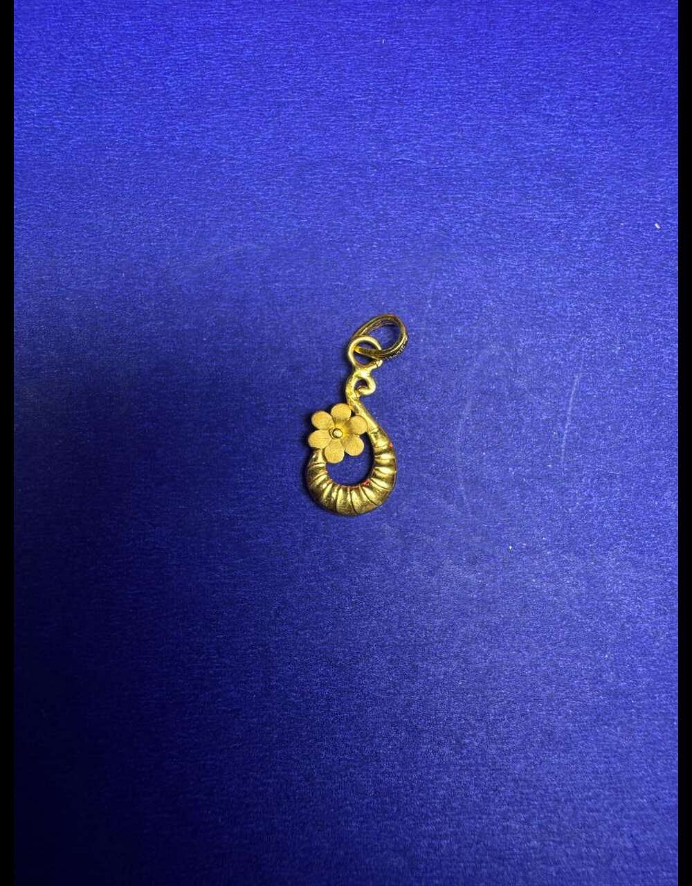 FLOWER PENDANT  