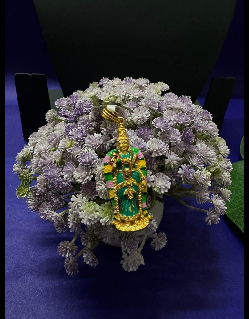 MEENAKSHI PENDANT  